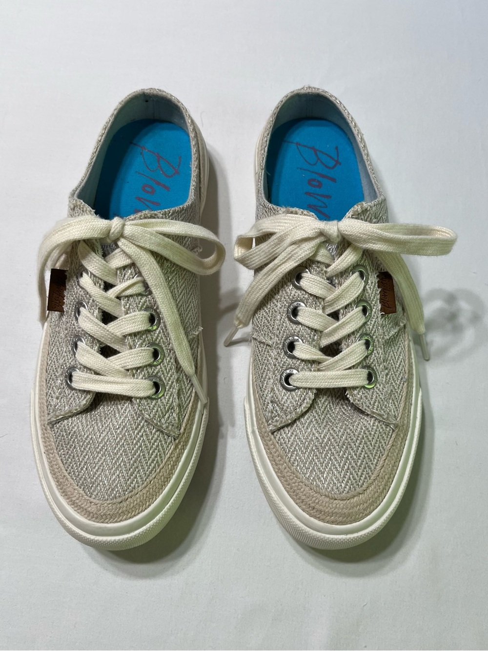 Malibu Women’s Beige Herringbone Lace-Up Slide Sneaker Size 8.5